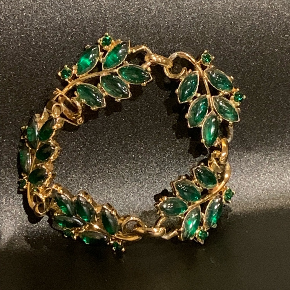 VINTAGE EMERALD GREEN BRACELET